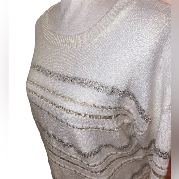 Liz Claiborne Crew Neck Sweater in Cream, Gold & Silver Size Large - Picture 3 of 7